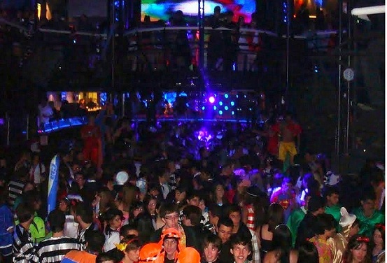 discotecas-en-bariloche-genux